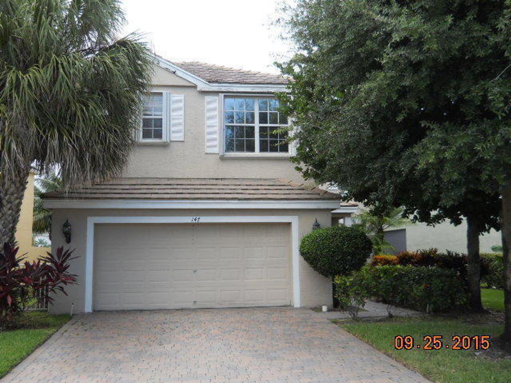 147 KENSINGTON Way, Royal Palm Beach, FL 33414