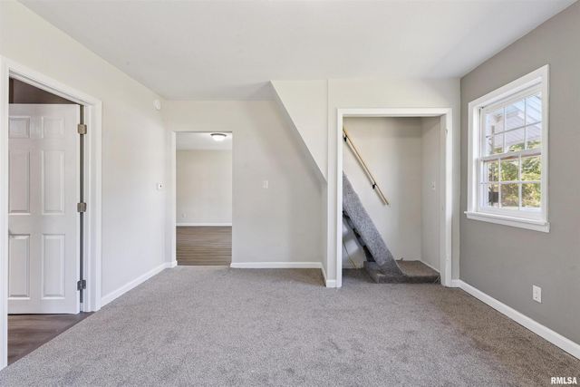 460 W KNOX Street, Galesburg, IL 61401