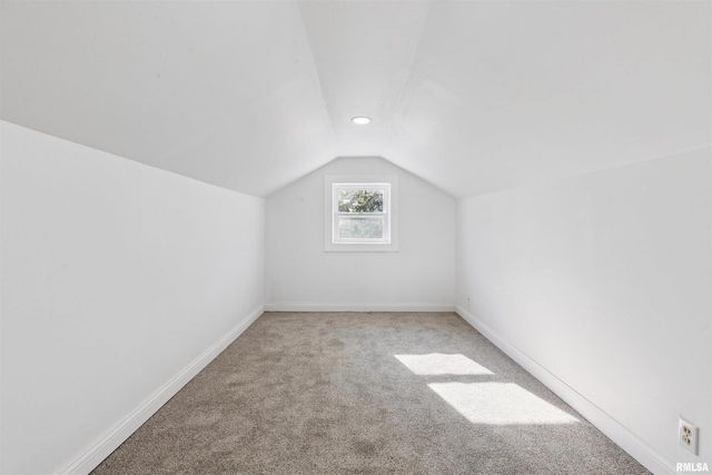 460 W KNOX Street, Galesburg, IL 61401