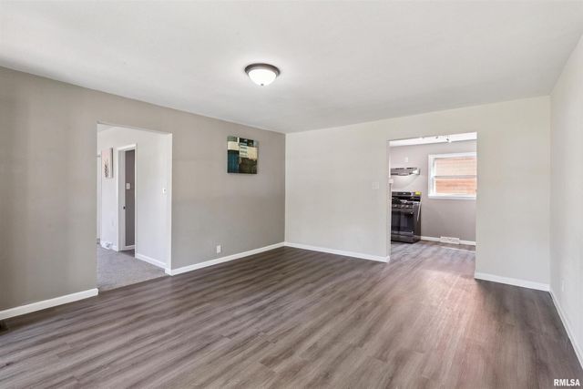 460 W KNOX Street, Galesburg, IL 61401