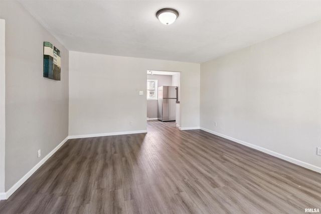 460 W KNOX Street, Galesburg, IL 61401