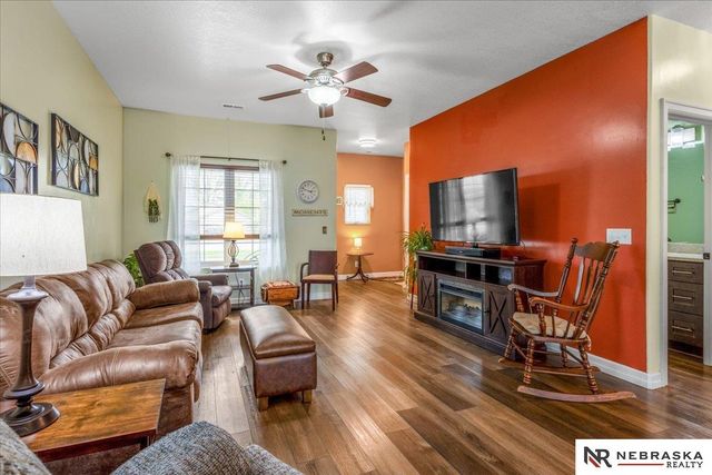 2304 S 19th Street, Council Bluffs, IA 51501