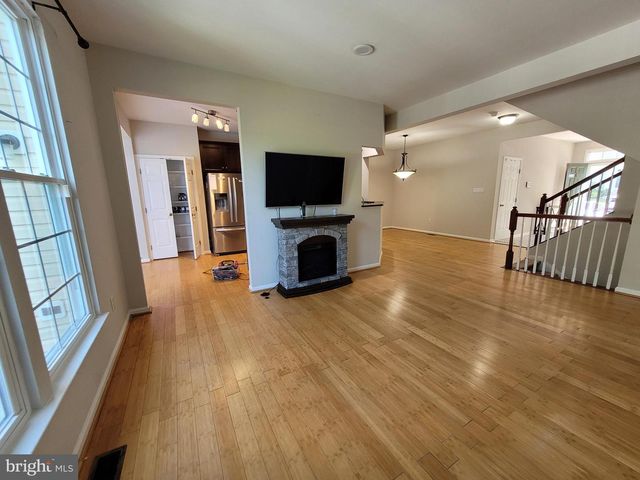 10 BRIDLE CT, Cherry Hill, NJ 08003