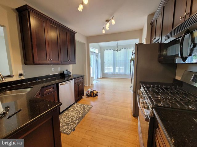 10 BRIDLE CT, Cherry Hill, NJ 08003