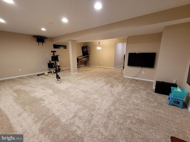 10 BRIDLE CT, Cherry Hill, NJ 08003
