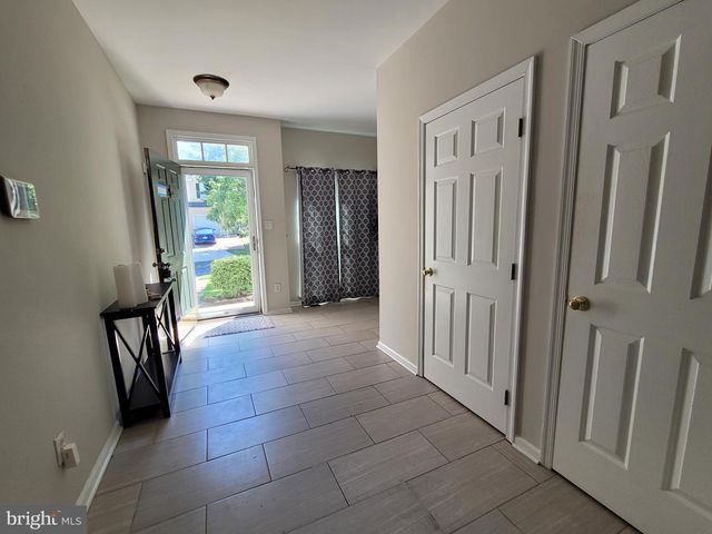 10 BRIDLE CT, Cherry Hill, NJ 08003