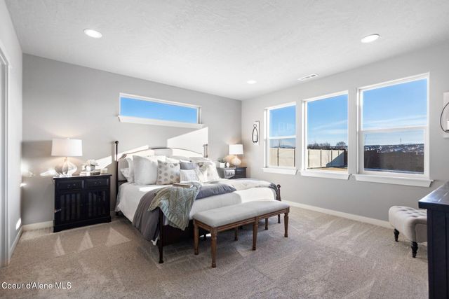 6829 W CONSTANTINE LN, Rathdrum, ID 83858