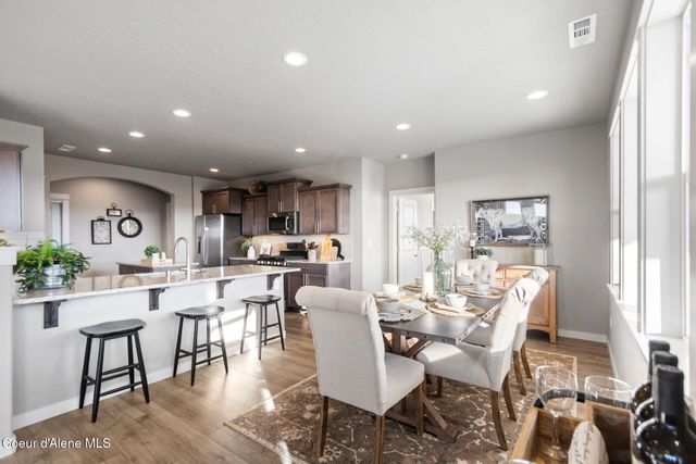 6829 W CONSTANTINE LN, Rathdrum, ID 83858