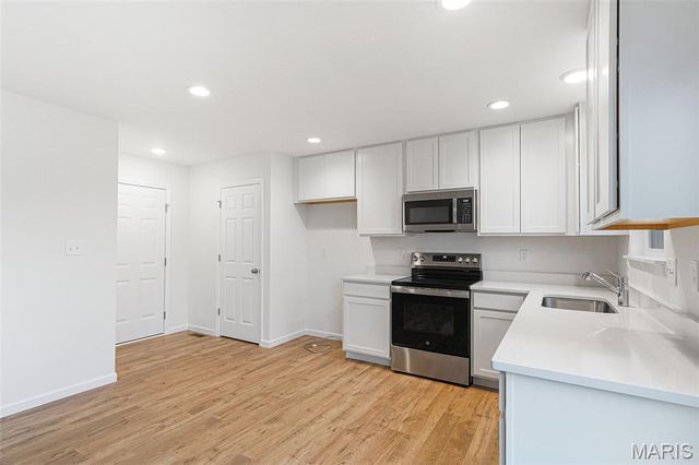 1092 Black Bear Drive, House Springs, MO 63051