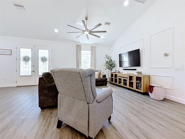 8786 SW 127TH AVENUE, Dunnellon, FL 34432