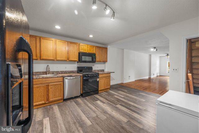4 N POTOMAC ST, Baltimore, MD 21224