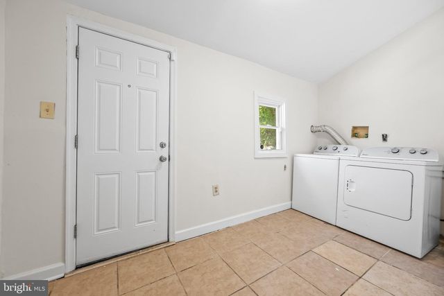 4 N POTOMAC ST, Baltimore, MD 21224