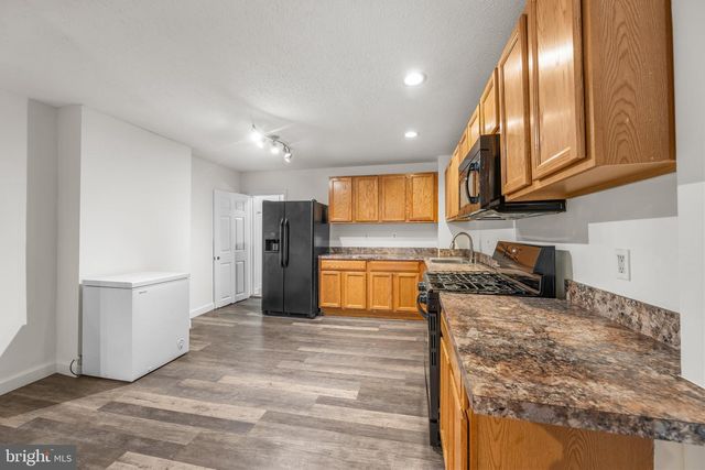 4 N POTOMAC ST, Baltimore, MD 21224