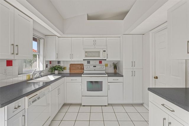 944 HARBOR TOWN DRIVE, Venice, FL 34292