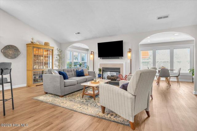5940 Saltaire Village Court, Wilmington, NC 28412