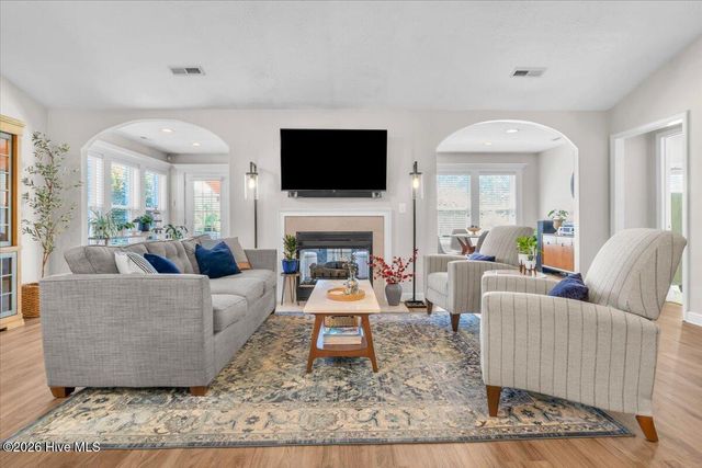 5940 Saltaire Village Court, Wilmington, NC 28412