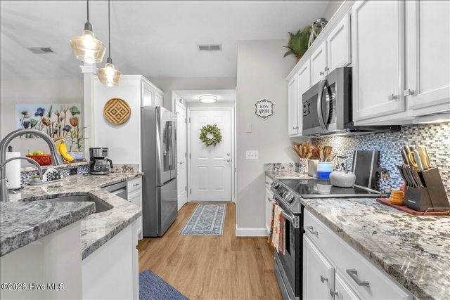 5940 Saltaire Village Court, Wilmington, NC 28412