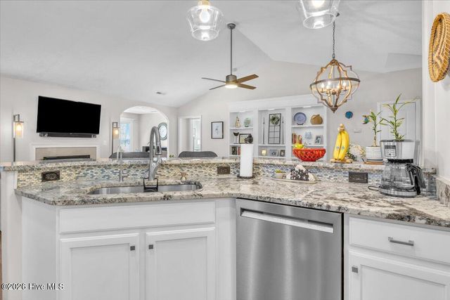 5940 Saltaire Village Court, Wilmington, NC 28412