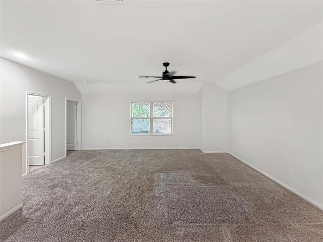 4 Logan Creek Lane, Conroe, TX 77304