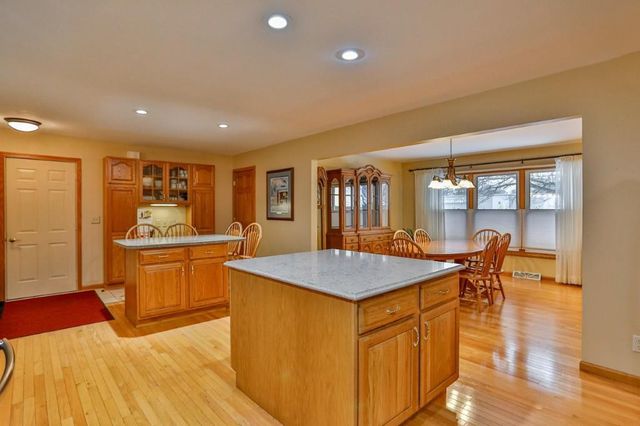 917 S 17TH AVENUE, Wausau, WI 54401