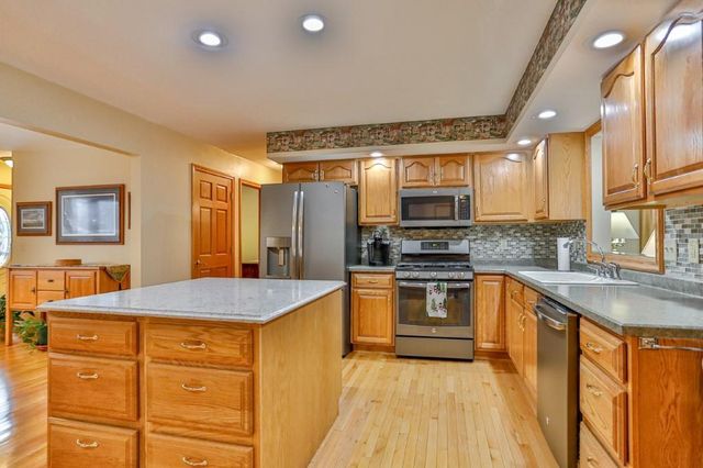 917 S 17TH AVENUE, Wausau, WI 54401