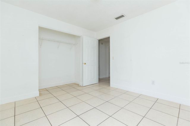 8402 N MULBERRY STREET, Tampa, FL 33604