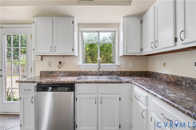 8520 Lansdowne Rd, Henrico, VA 23229