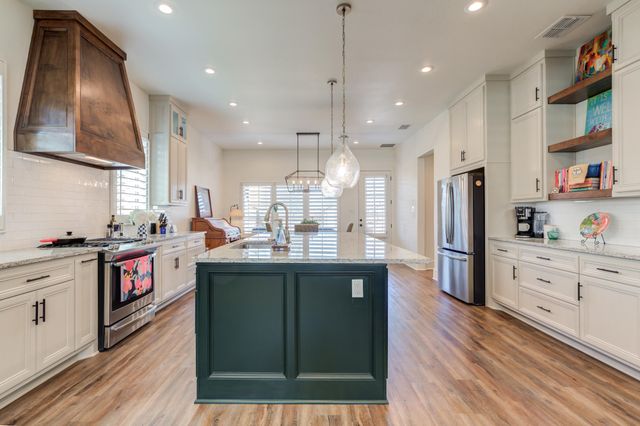 11206 Granby Avenue, Lubbock, TX 79424