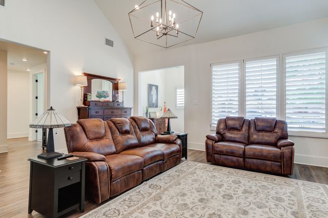 11206 Granby Avenue, Lubbock, TX 79424