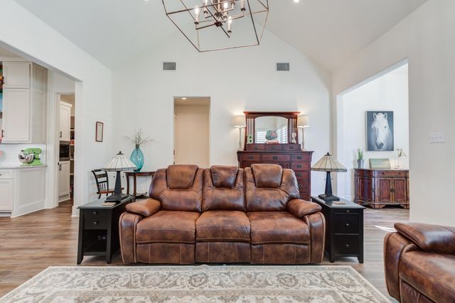 11206 Granby Avenue, Lubbock, TX 79424