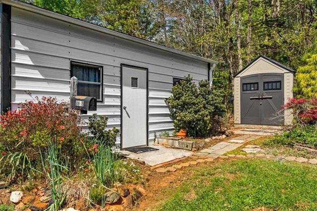 9825 Cherry Grove Road, Reidsville, NC 27320