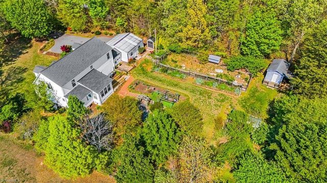 9825 Cherry Grove Road, Reidsville, NC 27320
