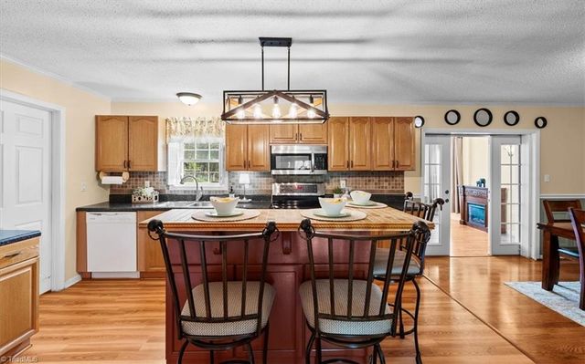 9825 Cherry Grove Road, Reidsville, NC 27320