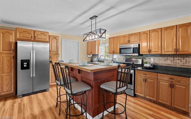 9825 Cherry Grove Road, Reidsville, NC 27320