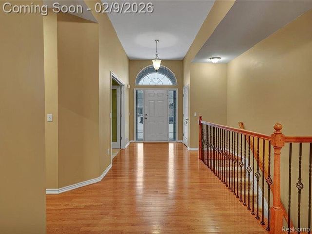 19201 N Grisham Drive E, Macomb Township, MI 48044