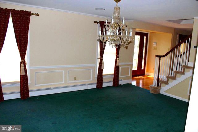 6 TIFFANY DR, Perkasie, PA 18944