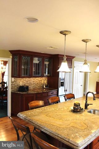 6 TIFFANY DR, Perkasie, PA 18944