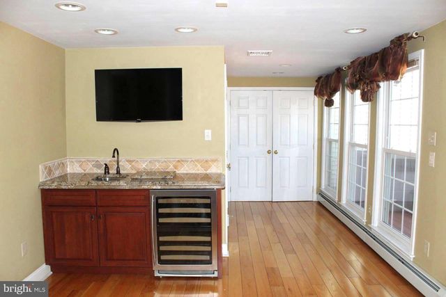 6 TIFFANY DR, Perkasie, PA 18944