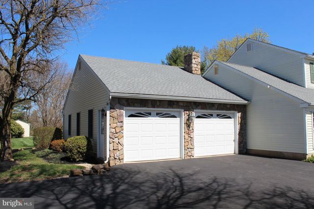 6 TIFFANY DR, Perkasie, PA 18944