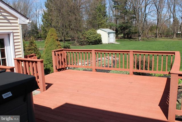 6 TIFFANY DR, Perkasie, PA 18944