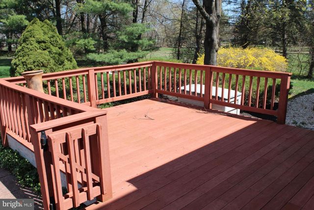 6 TIFFANY DR, Perkasie, PA 18944
