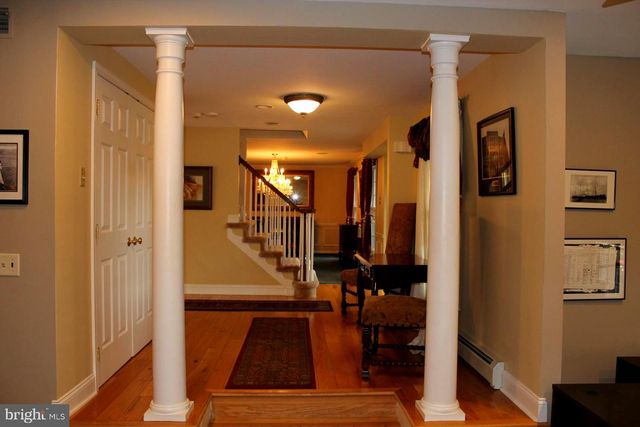 6 TIFFANY DR, Perkasie, PA 18944
