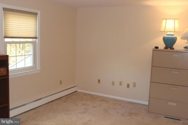 6 TIFFANY DR, Perkasie, PA 18944