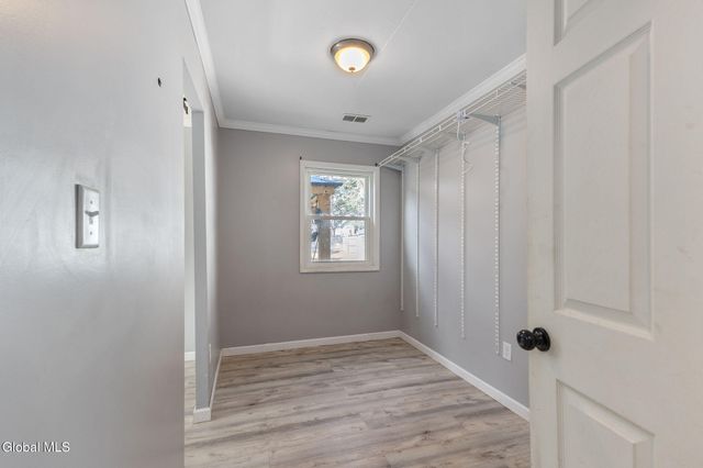 247 Chiswell Road, Schenectady, NY 12304