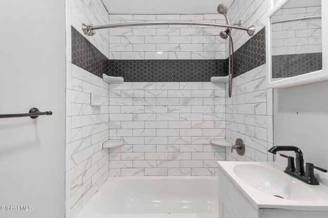 247 Chiswell Road, Schenectady, NY 12304