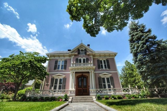 65 Central St, Andover, MA 01810