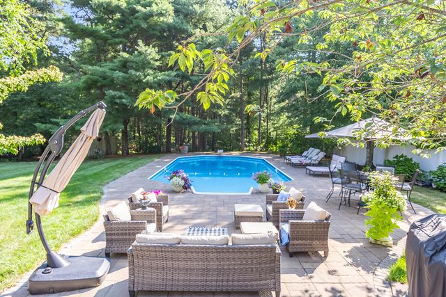30 Fairview Lane, Plymouth, MA 02360