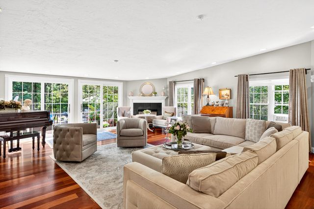 30 Fairview Lane, Plymouth, MA 02360