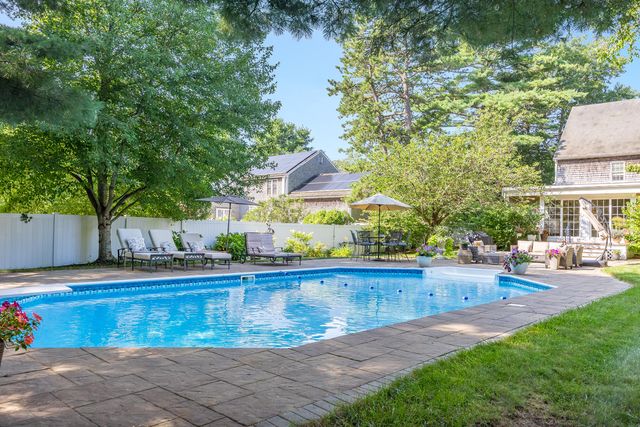 30 Fairview Lane, Plymouth, MA 02360