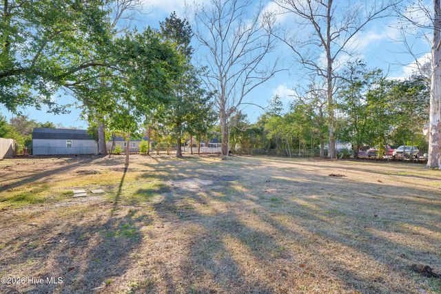 3533 Middle Sound Loop Road, Wilmington, NC 28411